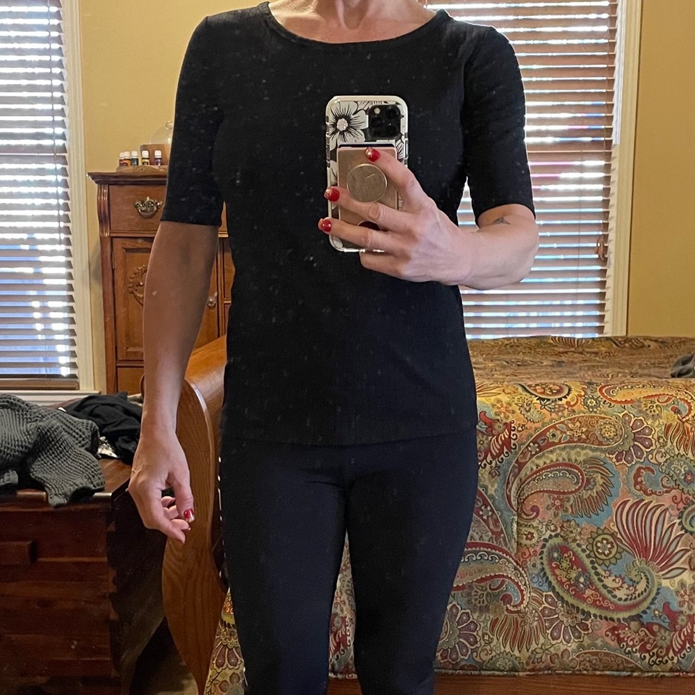 LulaRoe Gigi top